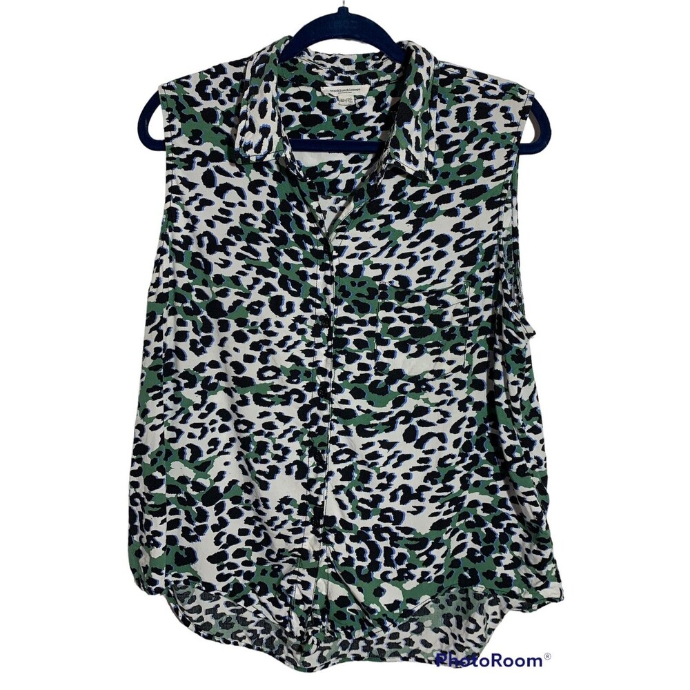 Beach Lunch Lounge Women's Size XL Collared Button Up Sleeveless Shirt